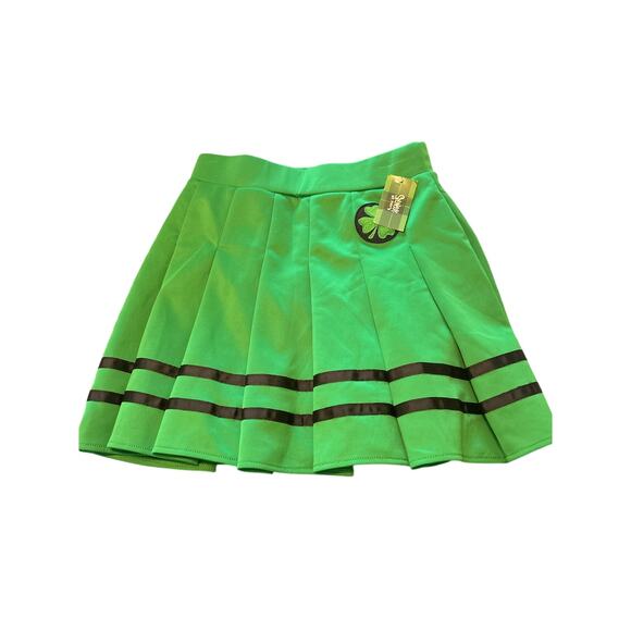 NWT Spencer's Adult Green Pleated St. Patrick's Day Skirt size Medium - Picture 1 of 7